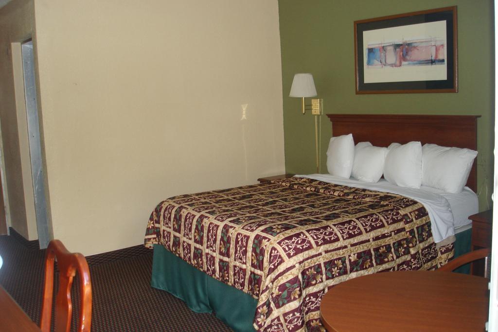 Quality Inn Gastonia Exterior photo