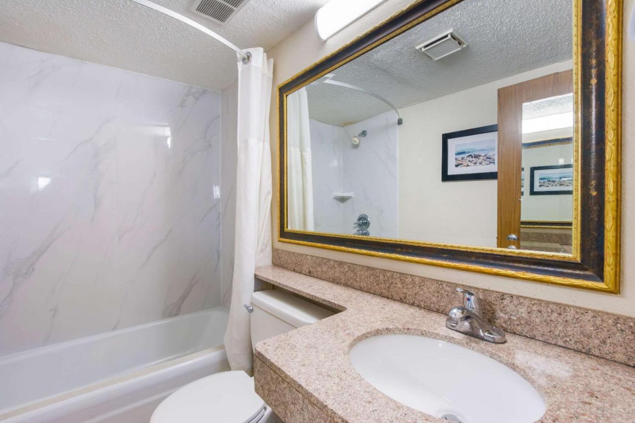 Quality Inn Gastonia Exterior photo